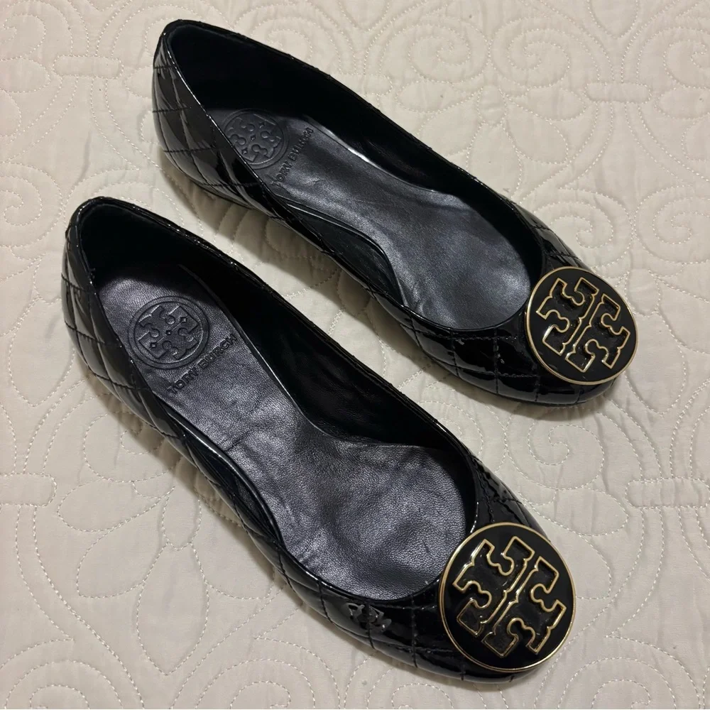 Tory Burch Quinn Black Patent Leather Quilted Ballet Flat Black Gold Logo Size 5